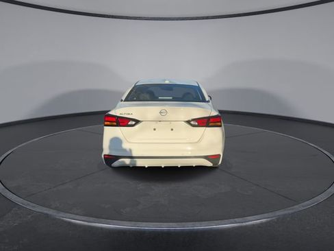 Used 2025 Nissan Altima 2.5 SV image 14