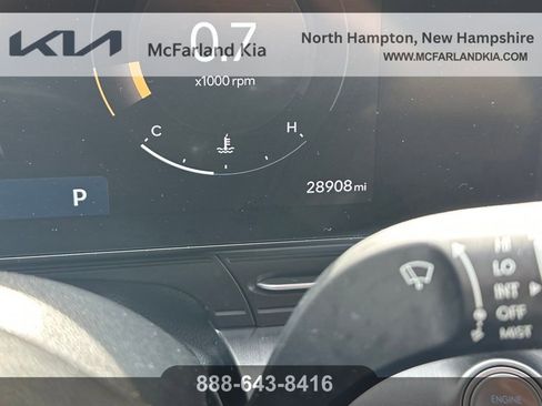 Used 2025 Hyundai Kona Limited image 17