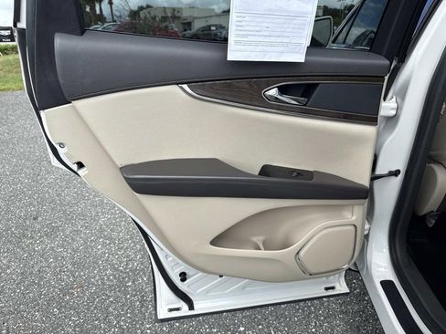 Used 2016 Lincoln MKX Reserve w/ Technology Package image 13
