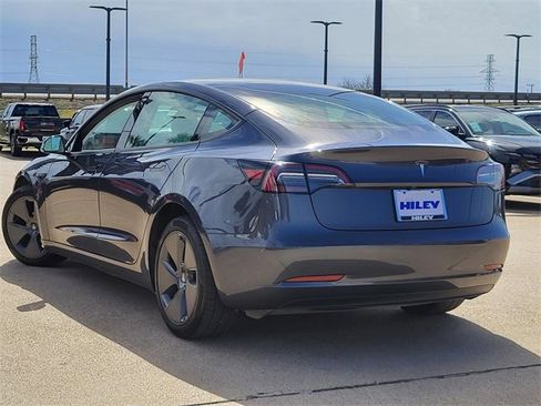 Used 2023 Tesla Model 3 Standard Range image 3