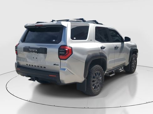 Used 2025 Toyota 4Runner SR5 RWD image 3