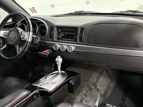 Used 2004 Chevrolet SSR w/ Preferred Equipment Group image 24