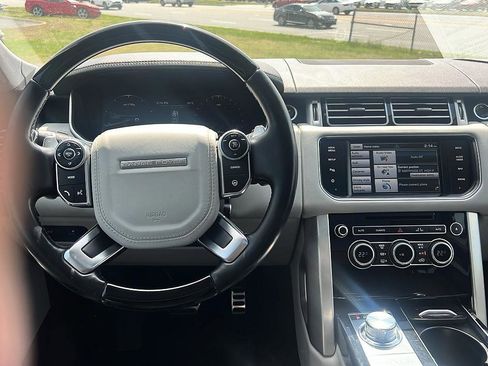 Used 2014 Land Rover Range Rover Supercharged image 13