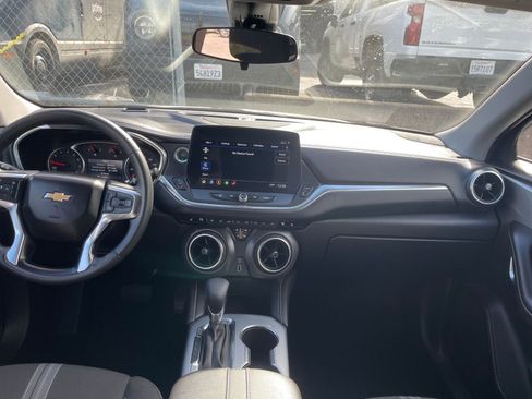 Used 2025 Chevrolet Blazer LT image 33