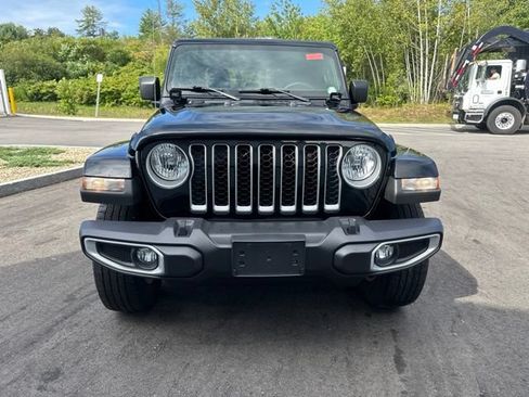 Used 2023 Jeep Gladiator Overland w/ Popular Equipment Package AWD/4WD image 8