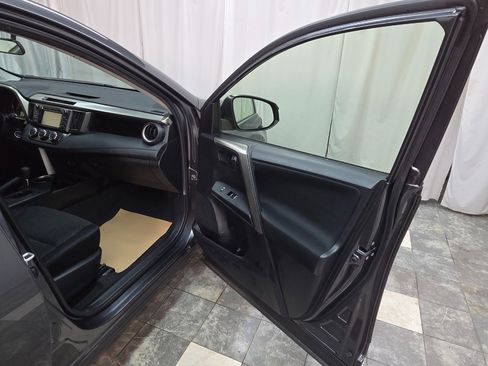 Used 2015 Toyota RAV4 LE image 10