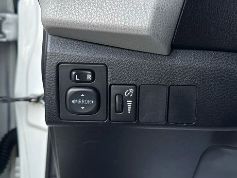 Used 2016 Toyota Corolla LE image 25