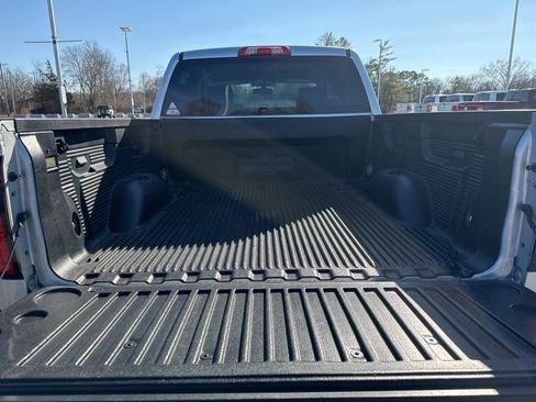 Used 2017 GMC Sierra 1500 SLE w/ SLE Value Package image 14