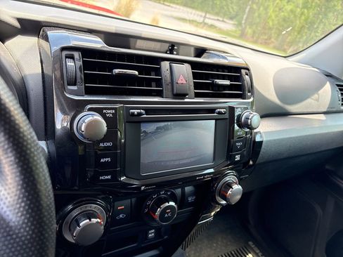 Used 2017 Toyota 4Runner TRD Off-Road AWD/4WD image 15