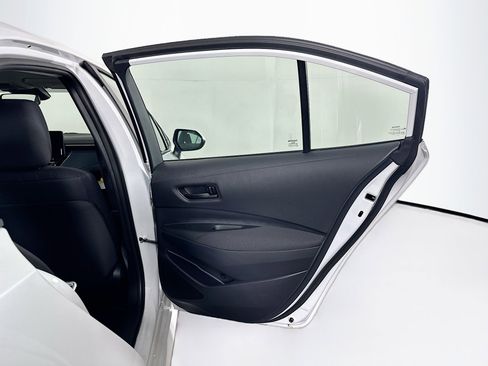 Used 2026 Toyota Corolla LE FWD image 28