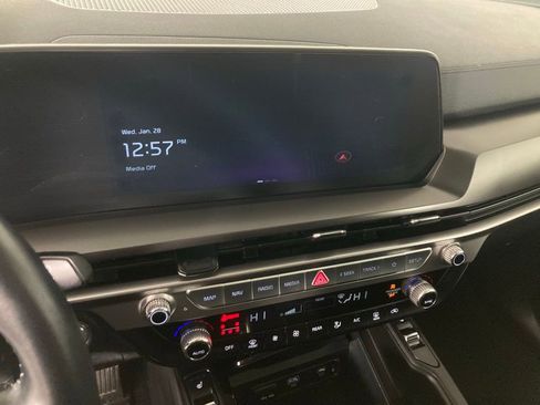 Used 2024 Kia Telluride S w/ S Sunroof Package image 2