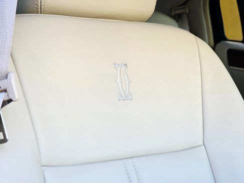 Used 2003 Lincoln Town Car Cartier image 20