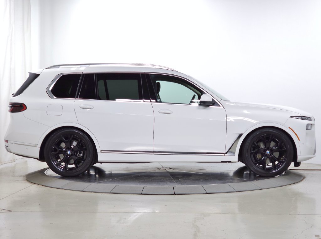 Used 2026 BMW X7 xDrive40i w/ Premium Package AWD/4WD image 12