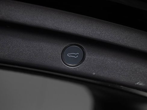 Used 2021 Tesla Model Y Performance image 22