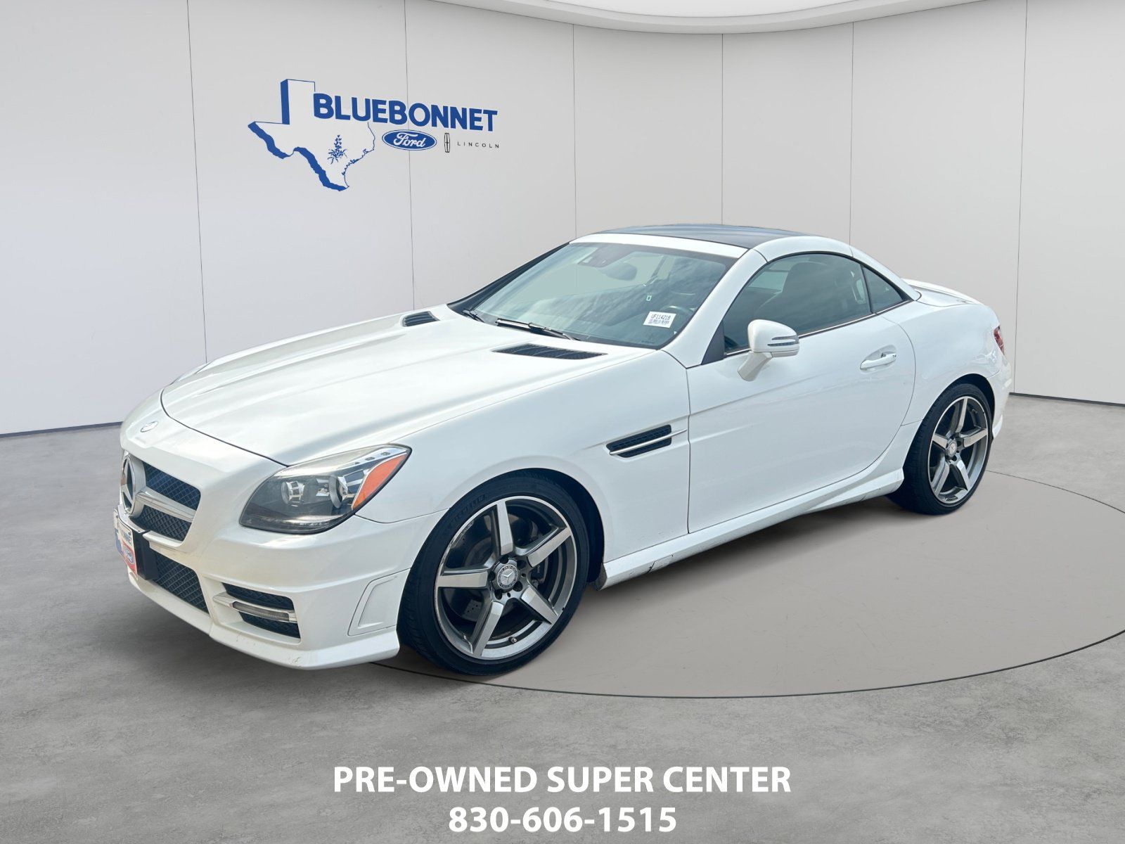 Used 2015 Mercedes-Benz SLK 250 image 1