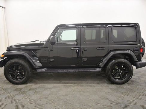 Used 2020 Jeep Wrangler Unlimited Sahara image 4