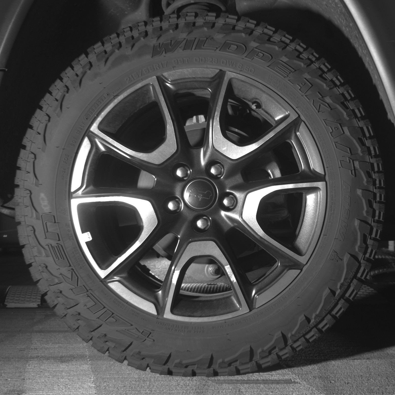 Used 2025 Jeep Compass Trailhawk AWD/4WD image 18