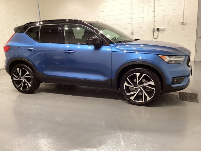 Used 2021 Volvo XC40 T5 R-Design w/ Climate Package AWD/4WD image 7