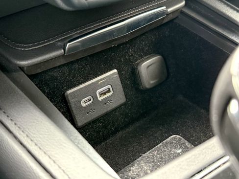 Certified 2024 Cadillac XT4 Premium Luxury image 21