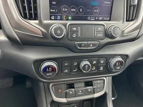 Used 2023 GMC Terrain AT4 AWD/4WD image 27