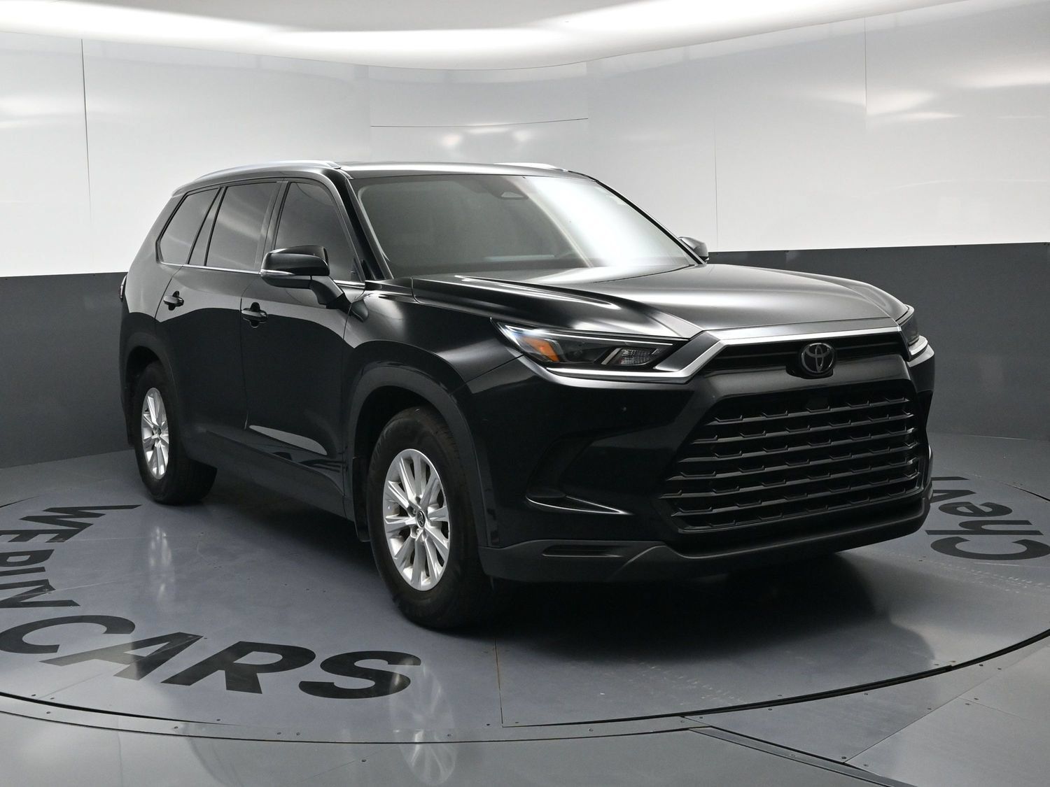 Used 2026 Toyota Grand Highlander AWD image 2