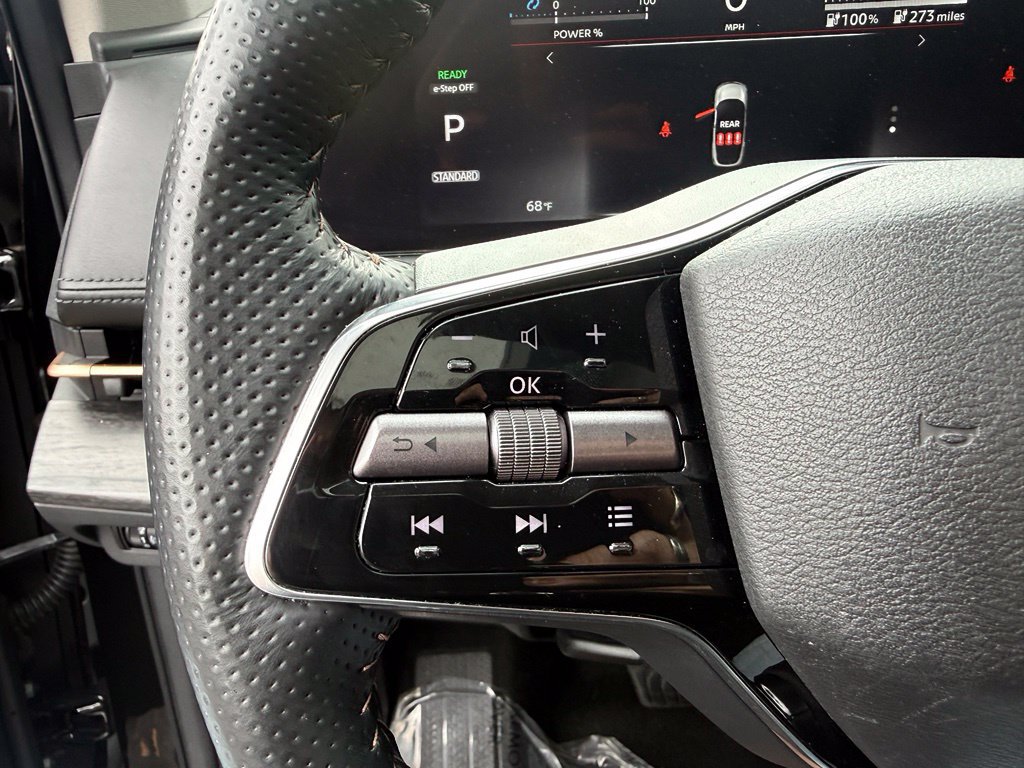 Certified 2023 Nissan Ariya FWD image 25