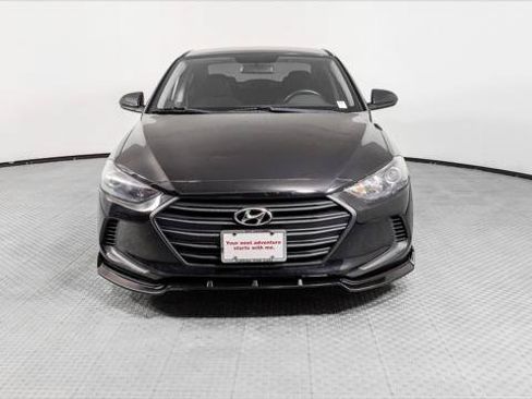 Used 2018 Hyundai Elantra SE FWD image 12