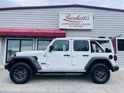 Used 2024 Jeep Wrangler Unlimited Sport AWD/4WD image 2
