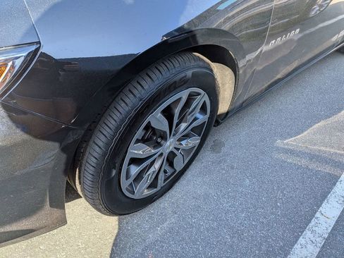 Used 2023 Chevrolet Malibu LT image 3