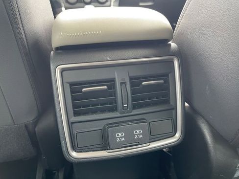 Used 2023 Subaru Forester Premium image 17