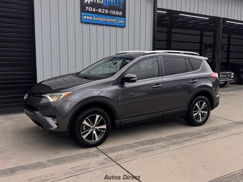 Used 2016 Toyota RAV4 XLE FWD image 1