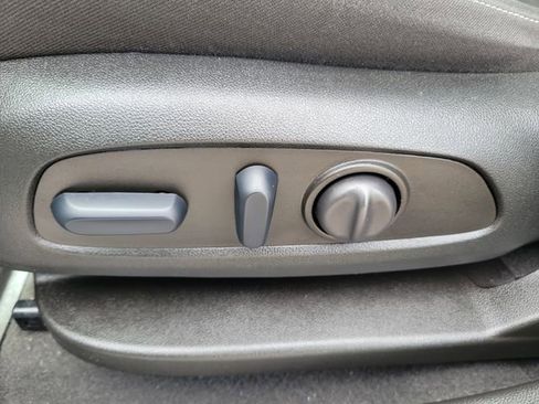 Certified 2023 Chevrolet Blazer LT w/ Convenience Package image 18