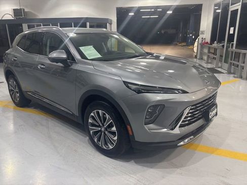 Used 2025 Buick Envision Preferred image 3