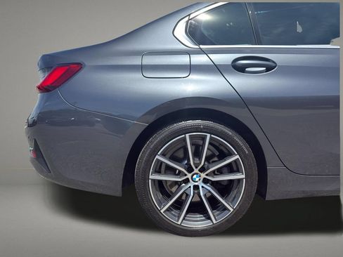 Used 2020 BMW 330i xDrive Sedan w/ Premium Package AWD/4WD image 29