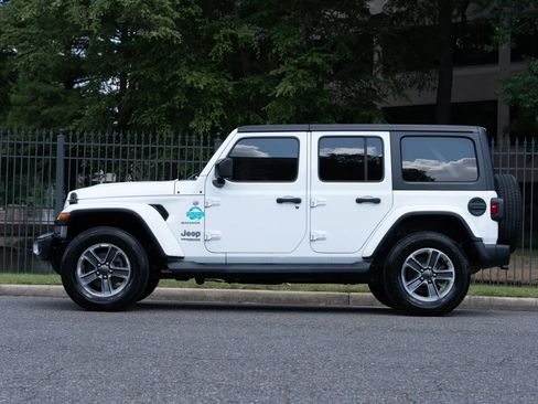 Used 2020 Jeep Wrangler Unlimited Sahara AWD/4WD image 9