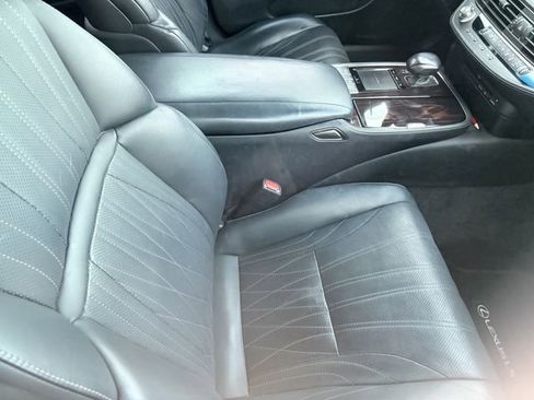Used 2018 Lexus LS 500 w/ Interior Upgrade Package image 5
