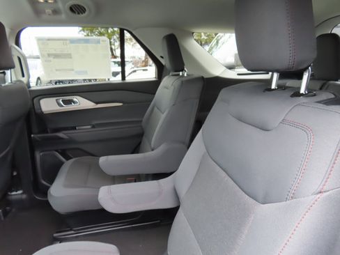 New 2026 Ford Explorer Active image 16