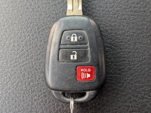 Used 2022 Toyota Tacoma SR5 RWD image 25