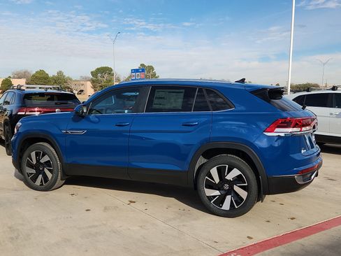 New 2026 Volkswagen Atlas Cross Sport SE image 4