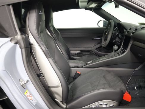 Certified 2024 Porsche 718 Boxster Spyder RS RWD image 27