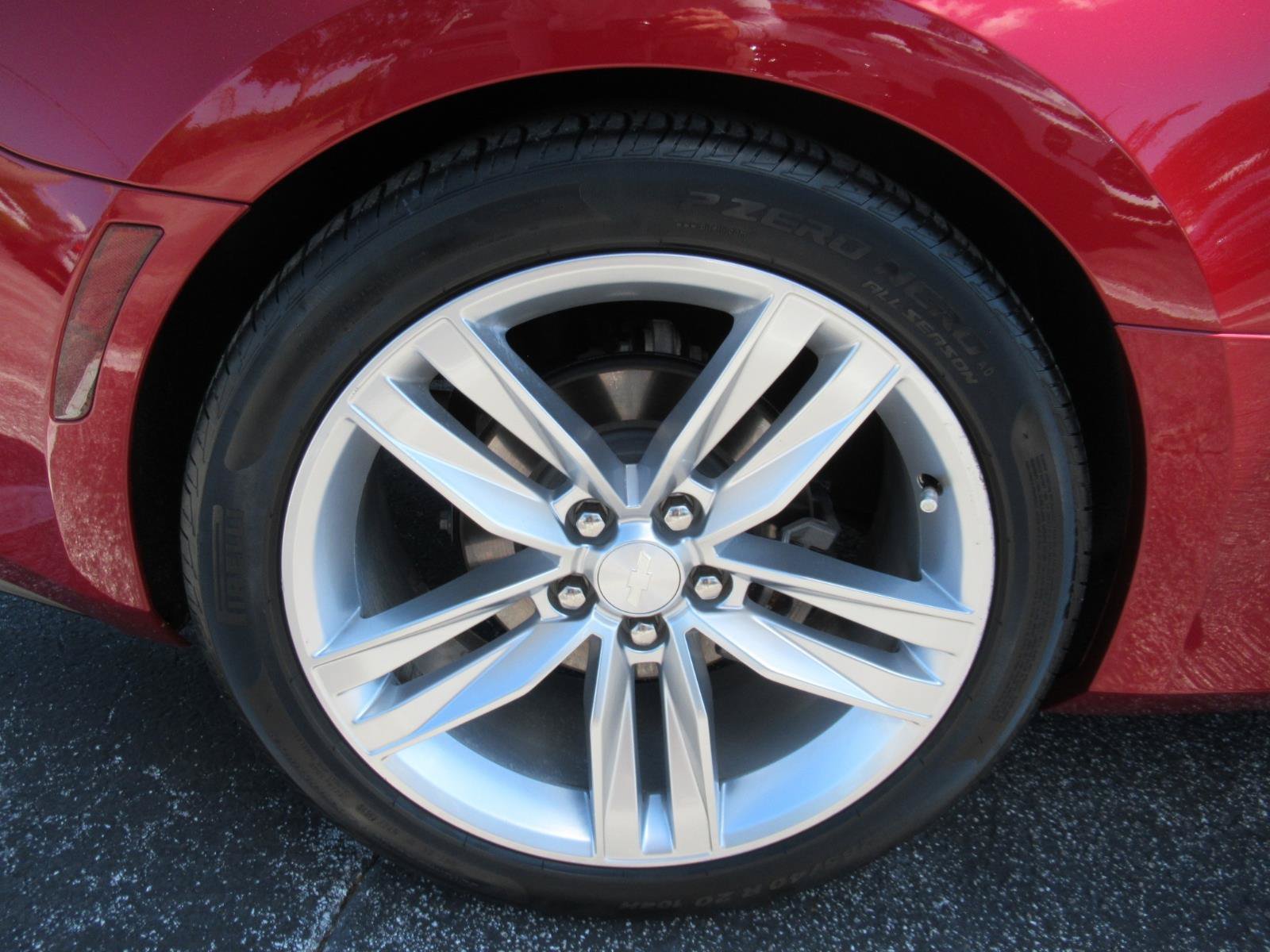 Used 2017 Chevrolet Camaro LT RWD image 8