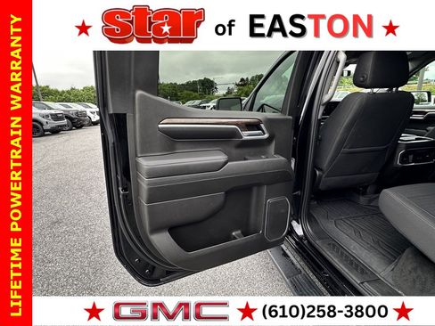 Used 2022 GMC Sierra 1500 Elevation w/ Preferred Package image 18