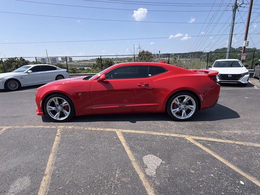 Used 2022 Chevrolet Camaro SS RWD image 6