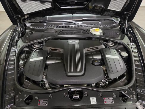 Used 2018 Bentley Flying Spur V8 AWD/4WD image 50