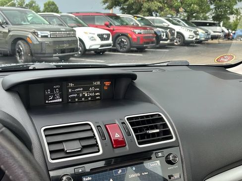 Used 2016 Subaru Forester 2.5i Touring w/ Eyesight & Navigation System AWD/4WD image 19