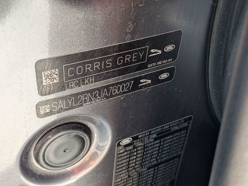 Used 2018 Land Rover Range Rover Velar R-Dynamic SE image 31