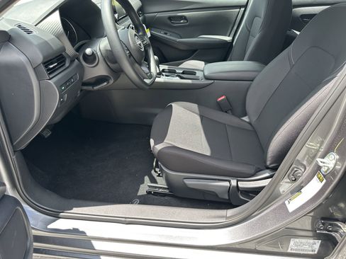 New 2025 Nissan Sentra S image 9