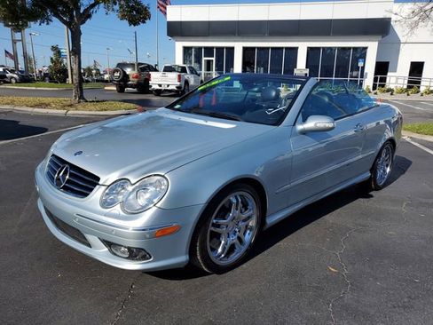 Used 2005 Mercedes-Benz CLK 55 AMG Cabriolet image 2