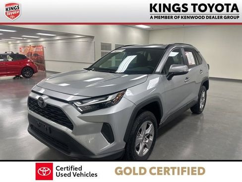 Used 2025 Toyota RAV4 XLE image 4