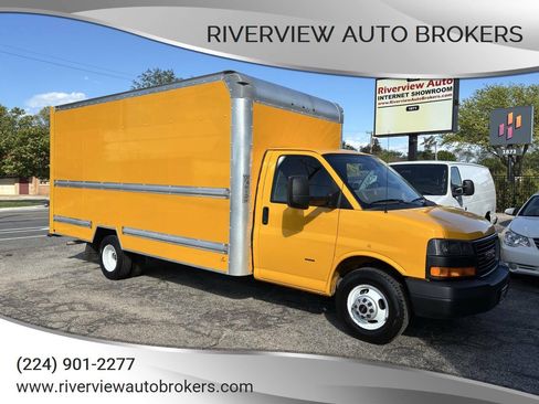 Used 2021 GMC Savana 3500 Extended w/ Power Convenience Package RWD image 1